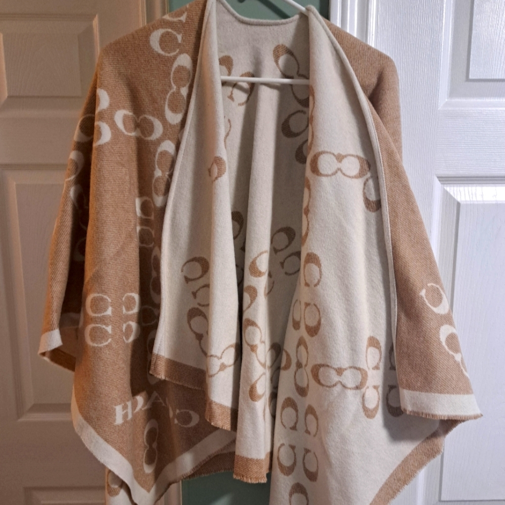 Coach Tan And Cream Women's Sweater.  OS
